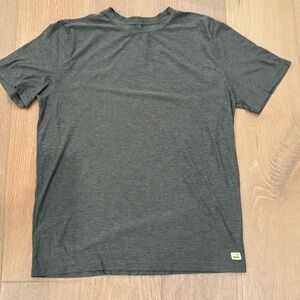 Vuori Men’s Gray T-Shirt